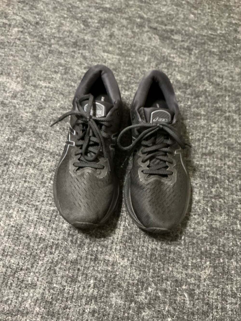 ASICS Gel Kayano 28 Running Performance Shoes Womens Size 8.5 Triple Black